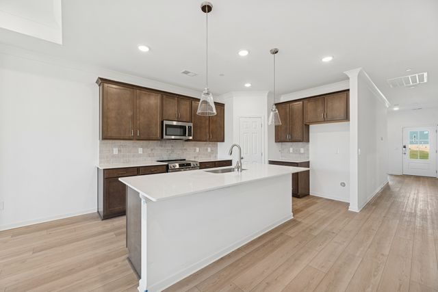 2974 Sharpstone Drive, Columbia, TN 38401