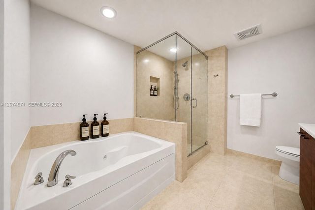 50 Biscayne Boulevard 4402, Miami, FL 33132