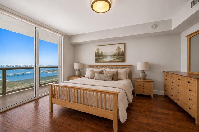 50 Biscayne Boulevard 4402, Miami, FL 33132