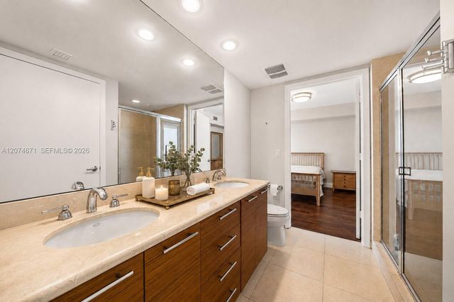 50 Biscayne Boulevard 4402, Miami, FL 33132