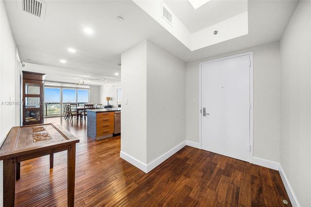 50 Biscayne Boulevard 4402, Miami, FL 33132