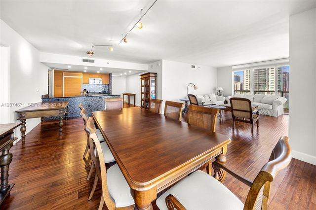 50 Biscayne Boulevard 4402, Miami, FL 33132