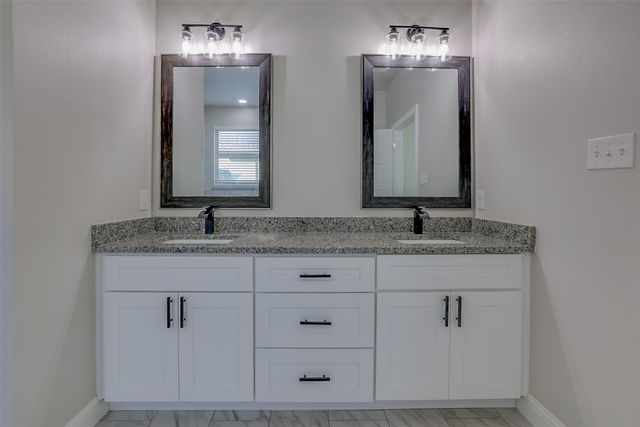 1804 Eastwood Court, Mansfield, TX 76063