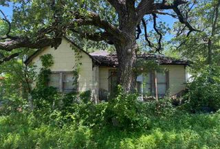 105 N Sheridan St, Medicine Park, OK 73557