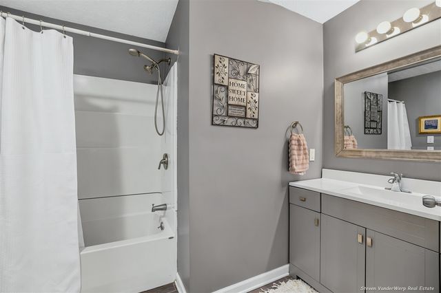 1170 E Pontaluna Road, Norton Shores, MI 49456