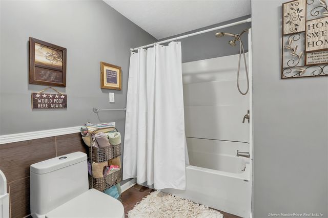 1170 E Pontaluna Road, Norton Shores, MI 49456