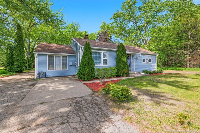 1170 E Pontaluna Road, Norton Shores, MI 49456