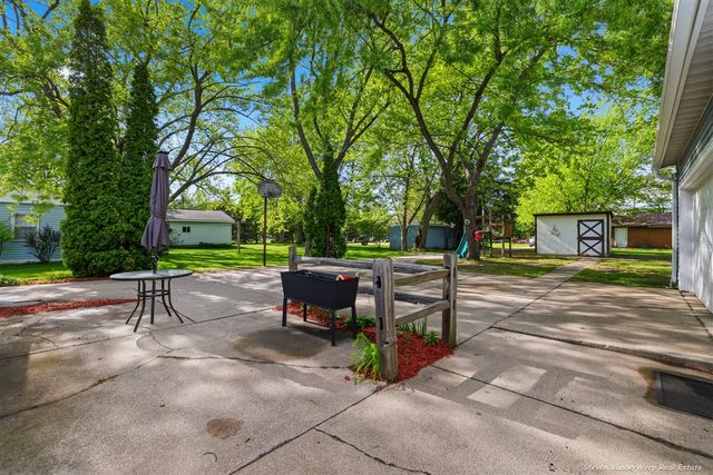 1170 E Pontaluna Road, Norton Shores, MI 49456