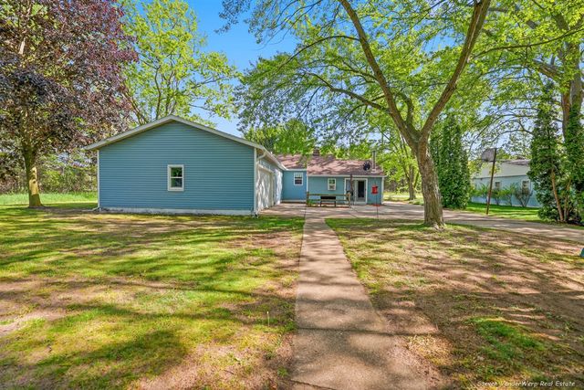 1170 E Pontaluna Road, Norton Shores, MI 49456