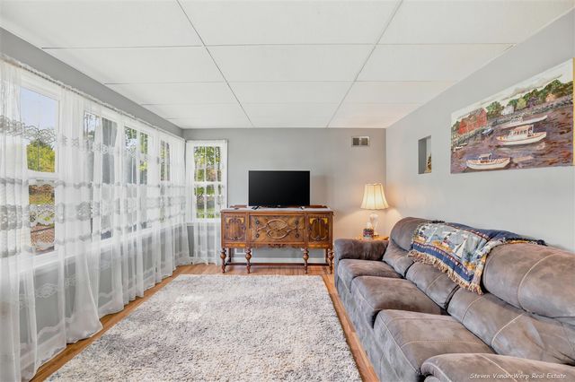 1170 E Pontaluna Road, Norton Shores, MI 49456