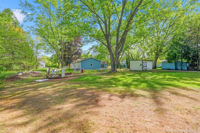 1170 E Pontaluna Road, Norton Shores, MI 49456