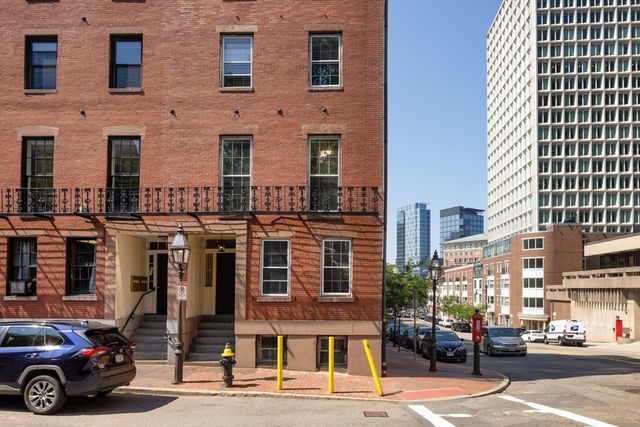 2 Derne Street, Boston, MA 02114
