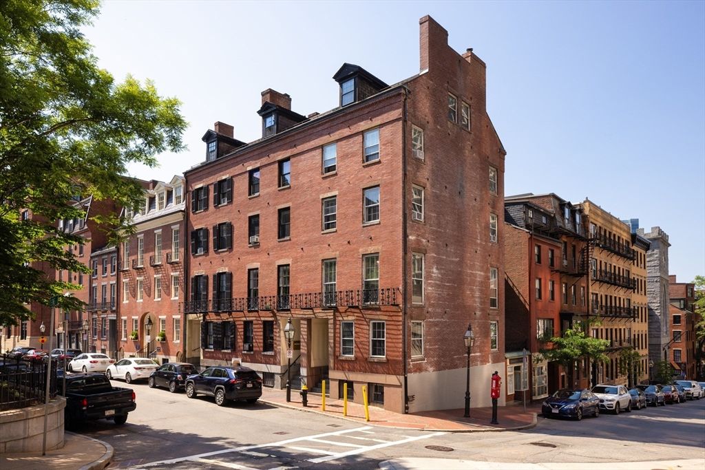 2 Derne Street, Boston, MA 02114