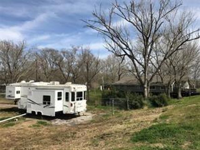 111 County Road 1333, Liberty, TX 77575