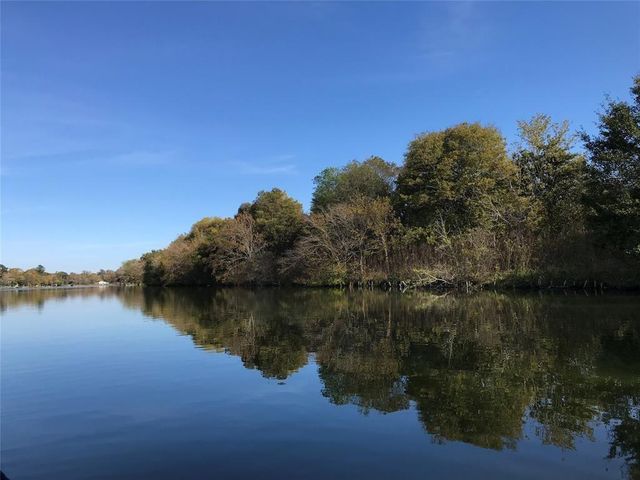 111 County Road 1333, Liberty, TX 77575