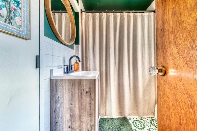 712 Hamilton AVENUE, Waukesha, WI 53186