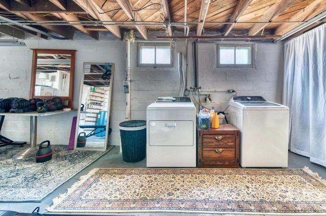 712 Hamilton AVENUE, Waukesha, WI 53186