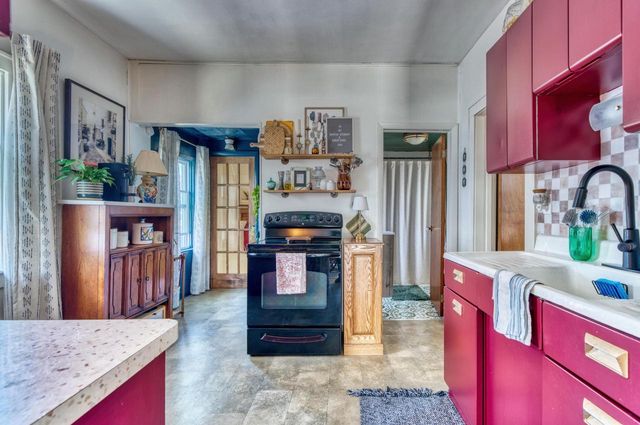 712 Hamilton AVENUE, Waukesha, WI 53186