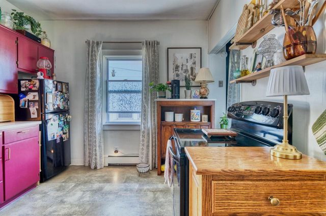 712 Hamilton AVENUE, Waukesha, WI 53186