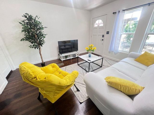 3508 Clarkson Ave A, Austin, TX 78722