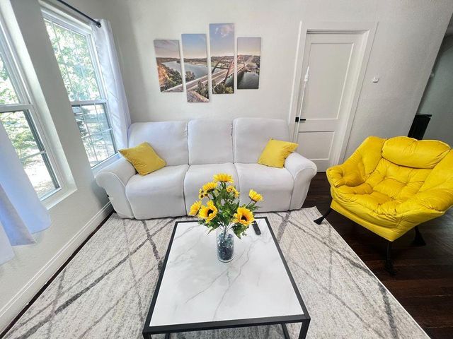 3508 Clarkson Ave A, Austin, TX 78722