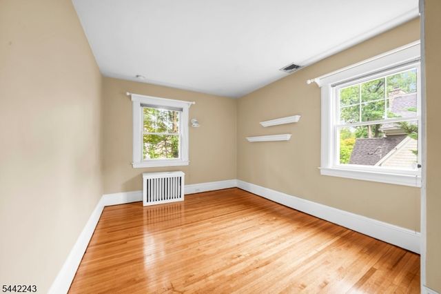 183 Harding Rd, Glen Rock Boro, NJ 07452