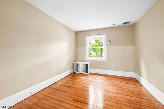 183 Harding Rd, Glen Rock Boro, NJ 07452