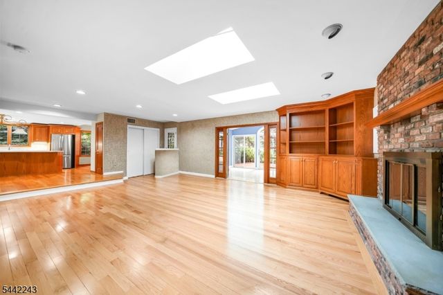 183 Harding Rd, Glen Rock Boro, NJ 07452
