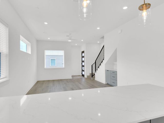 7208 Providence Ave 3, Austin, TX 78752