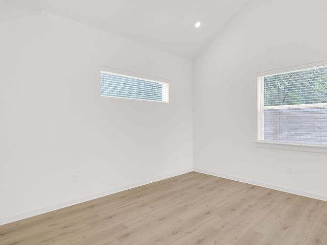 7208 Providence Ave 3, Austin, TX 78752