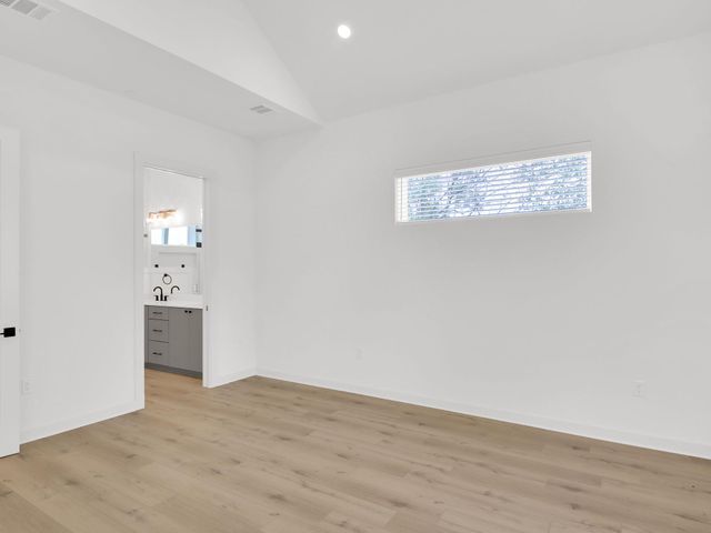 7208 Providence Ave 3, Austin, TX 78752
