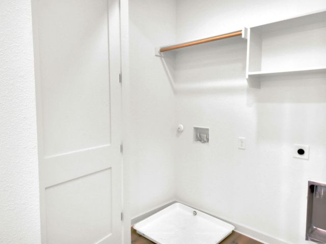 7208 Providence Ave 3, Austin, TX 78752