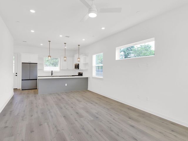 7208 Providence Ave 3, Austin, TX 78752