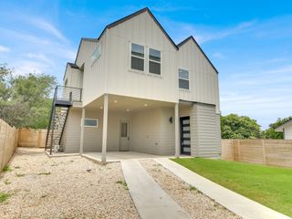 7208 Providence Ave 3, Austin, TX 78752