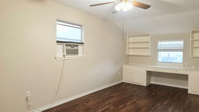 1814 Gravley Drive, Carrollton, TX 75006