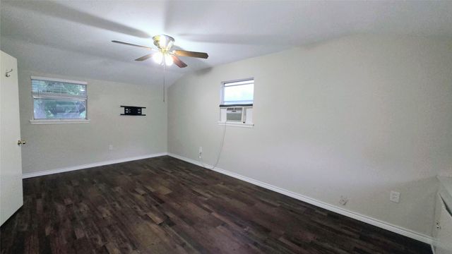 1814 Gravley Drive, Carrollton, TX 75006