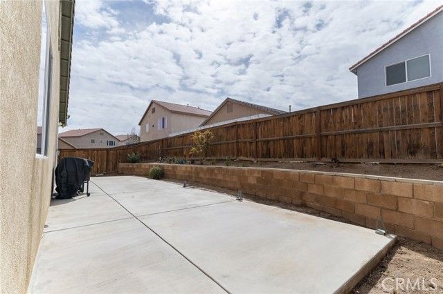 9382 Dragon Tree, Hesperia, CA 92344