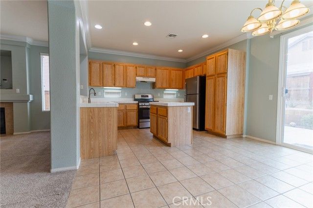 9382 Dragon Tree, Hesperia, CA 92344