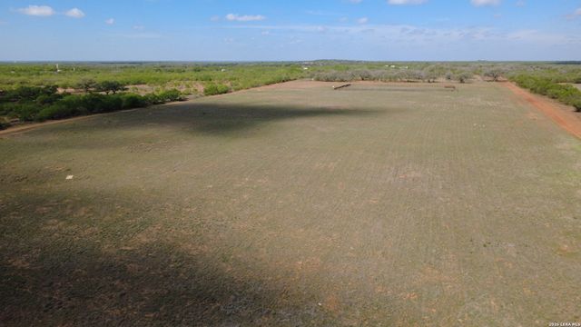 3262 Cr 429, Pleasanton, TX 78064