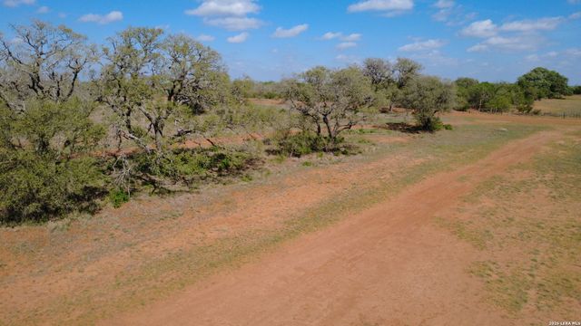 3262 Cr 429, Pleasanton, TX 78064