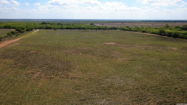 3262 Cr 429, Pleasanton, TX 78064