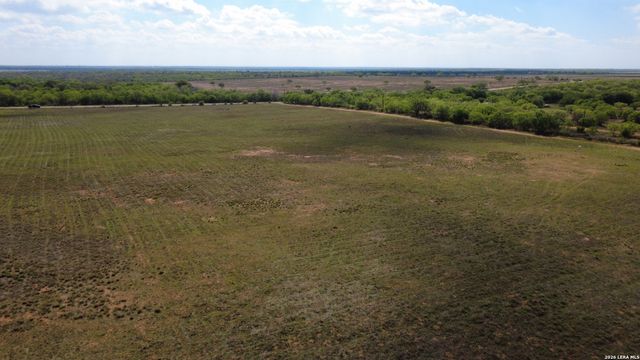 3262 Cr 429, Pleasanton, TX 78064