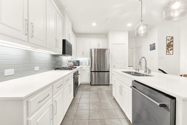 108 Canonbury Drive, Lewisville, TX 75067