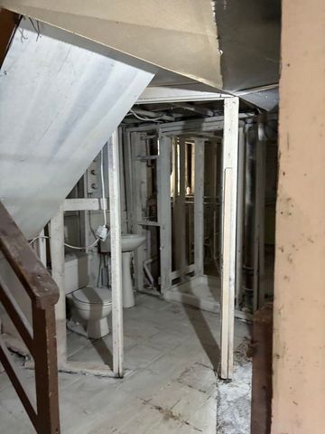 6331 S Winchester Avenue, Chicago, IL 60636