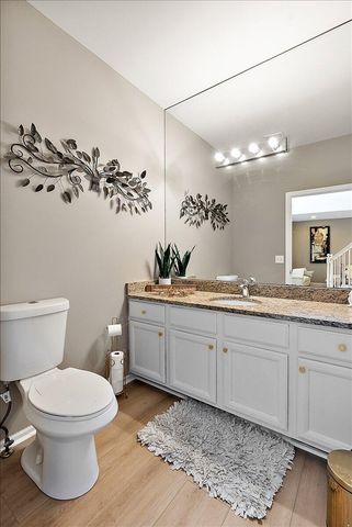 29301 Morningview Street 86, Farmington Hills, MI 48331