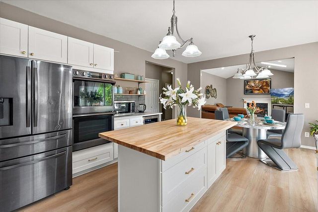 29301 Morningview Street 86, Farmington Hills, MI 48331