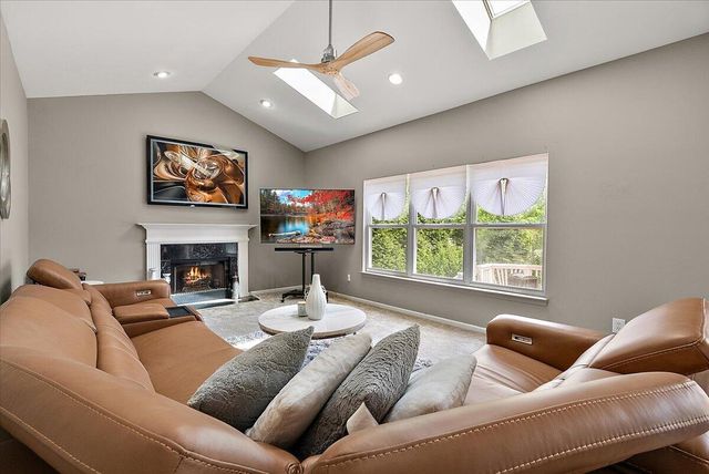 29301 Morningview Street 86, Farmington Hills, MI 48331