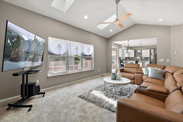 29301 Morningview Street 86, Farmington Hills, MI 48331