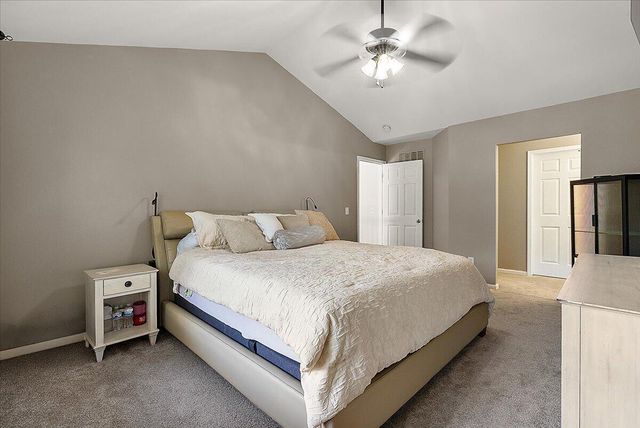 29301 Morningview Street 86, Farmington Hills, MI 48331