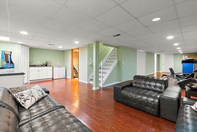 29301 Morningview Street 86, Farmington Hills, MI 48331